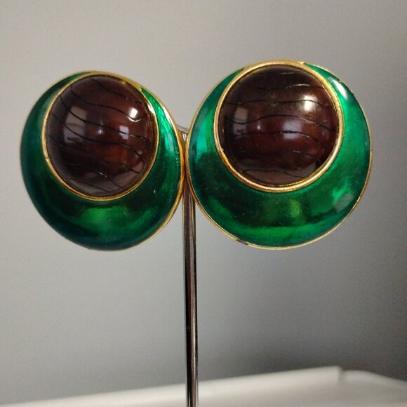 ❤️YSL YVES SAINT LAURENT France Green Brown Enamel and Wood Clip Earrings - Picture 1 of 4